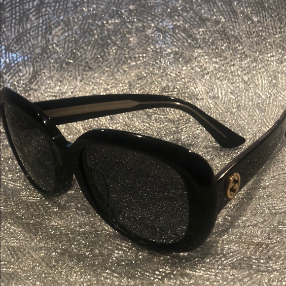 Black Gucci Sunglasses - Picture 1 of 4